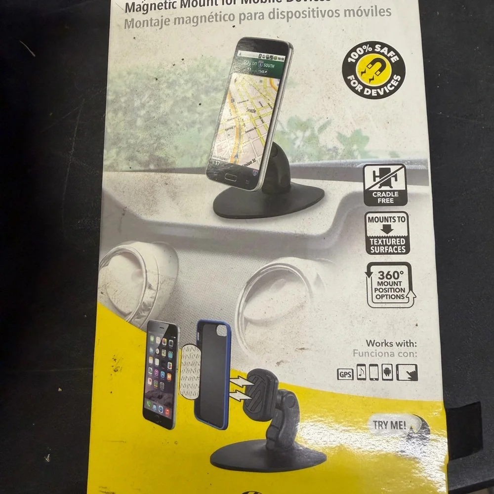Magnetic Mount for Mobile Devices - Black
